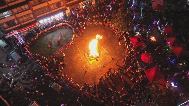 白路火把节.jpg 白路火把节.jpg